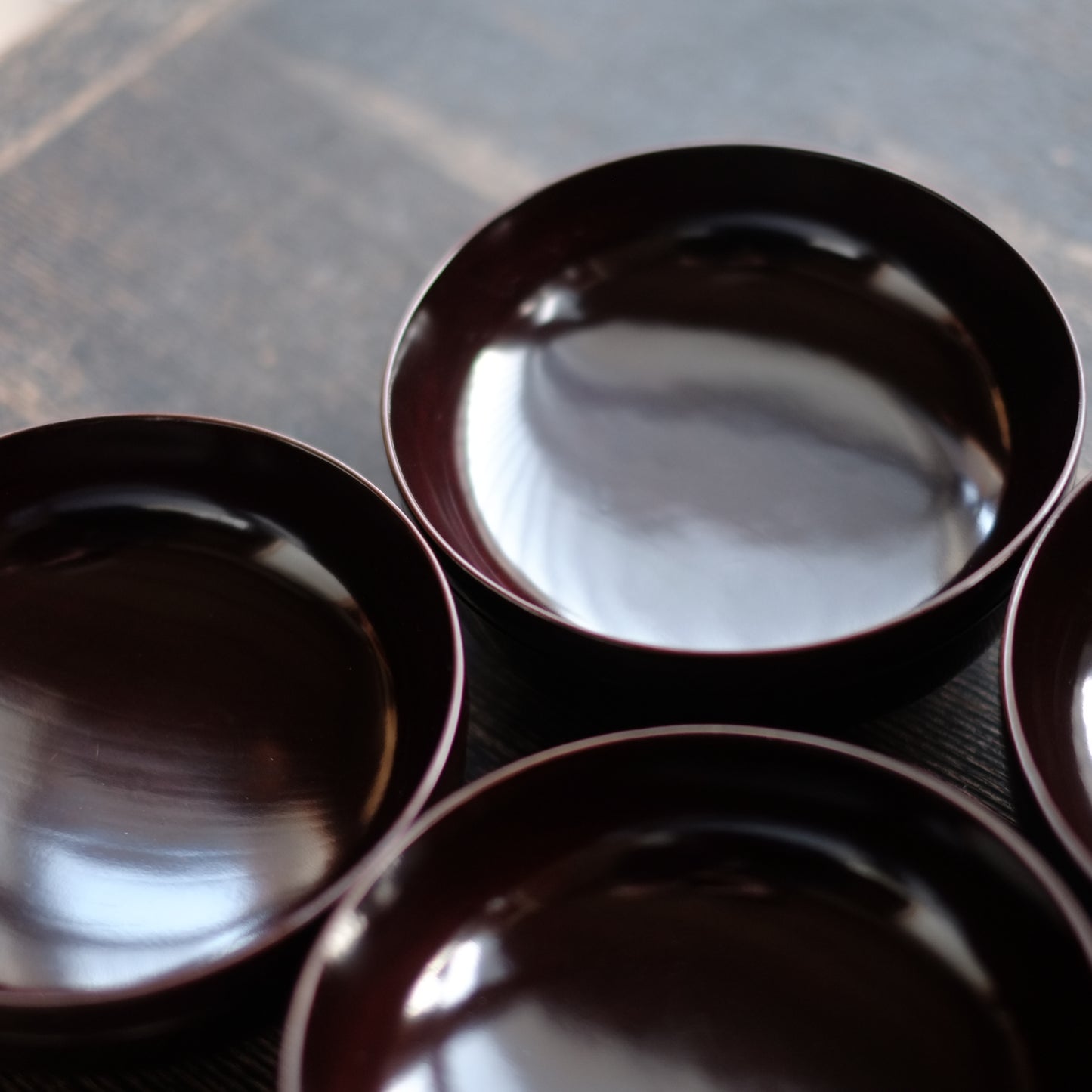 時代　黒漆真塗面取平椀（江戸後-末期）