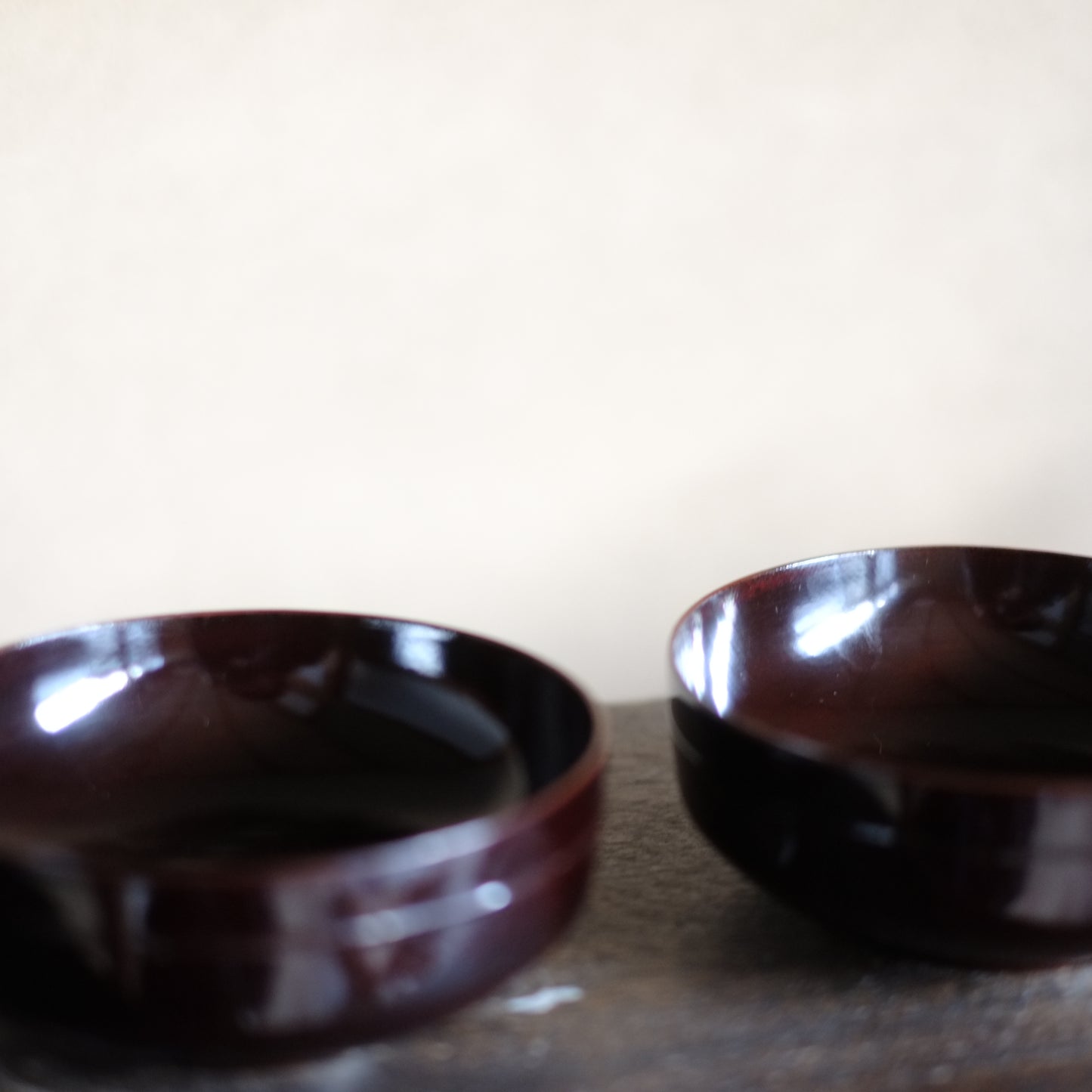 時代　黒漆真塗面取平椀（江戸後-末期）