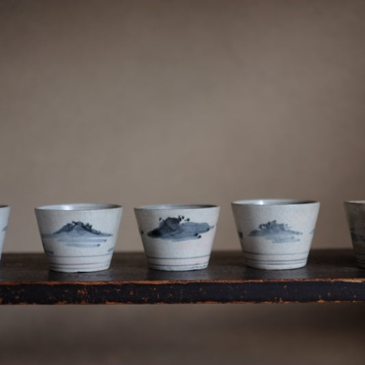 時代　陶胎染付　海浜風景図　蕎麦猪口　(江戸後期)