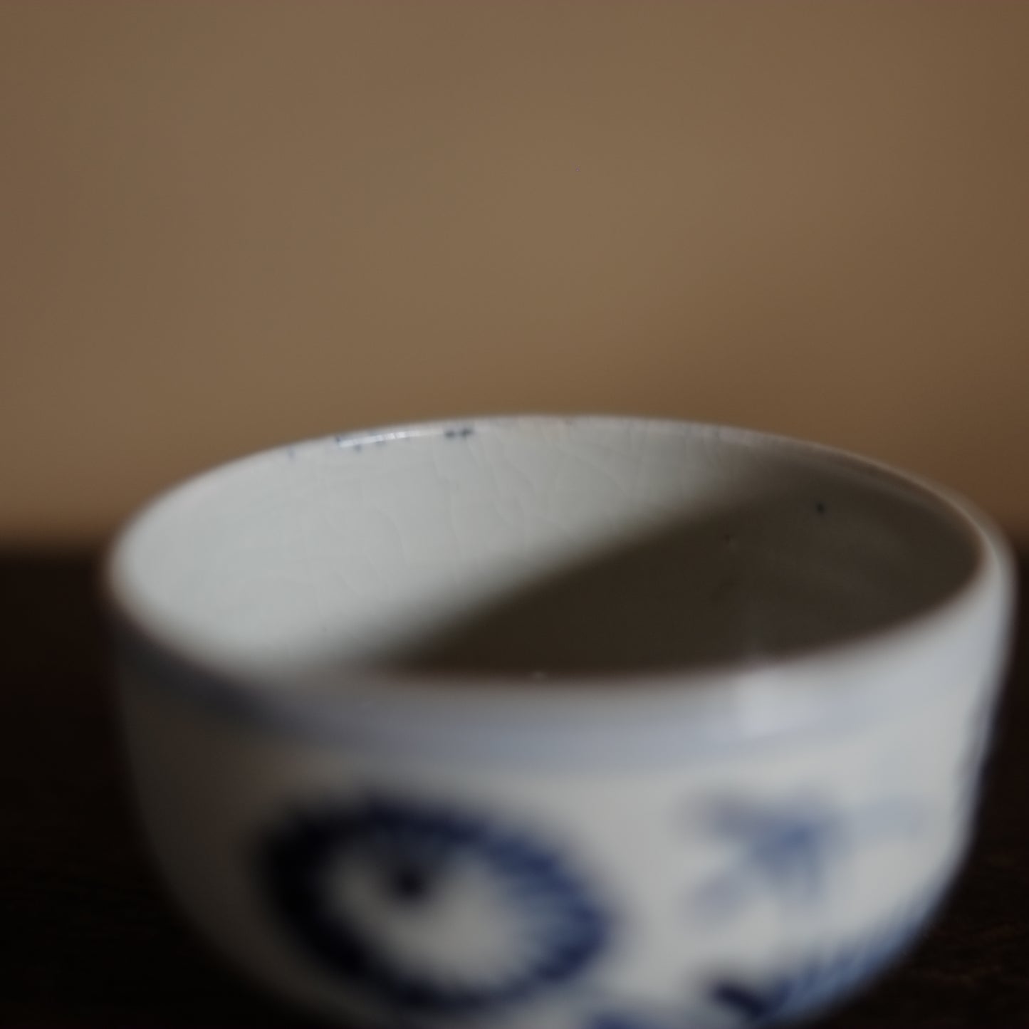 秋草 菊萩文染付　ころ茶碗　煎茶碗　（江戸後期-末期 19世紀）