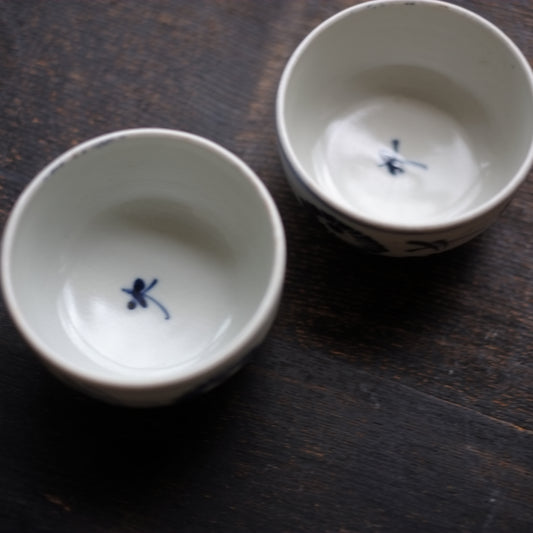 秋草 菊萩文染付 ころ茶碗 煎茶碗 (江戸後期-末期 19世紀)