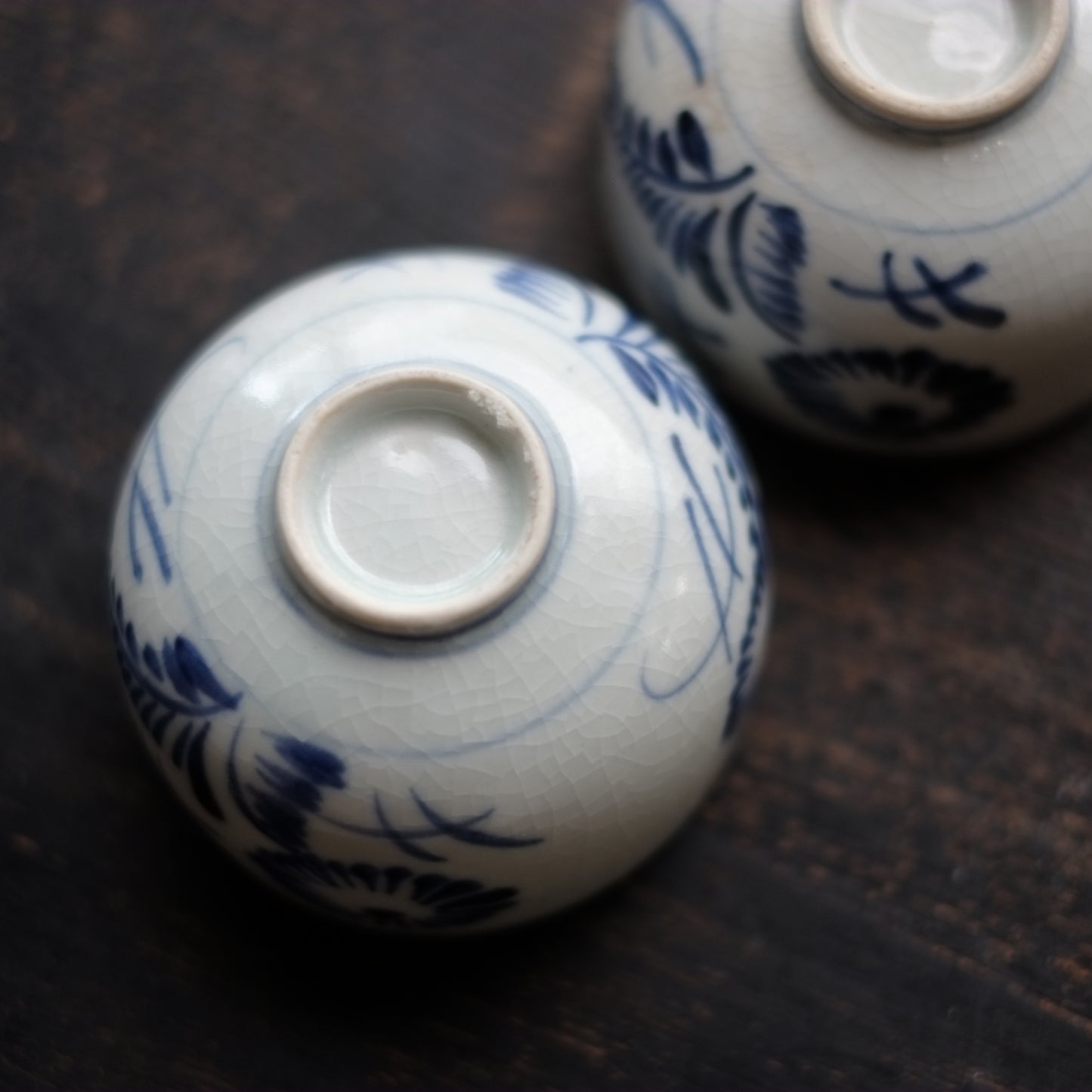 秋草 菊萩文染付　ころ茶碗　煎茶碗　（江戸後期-末期 19世紀）