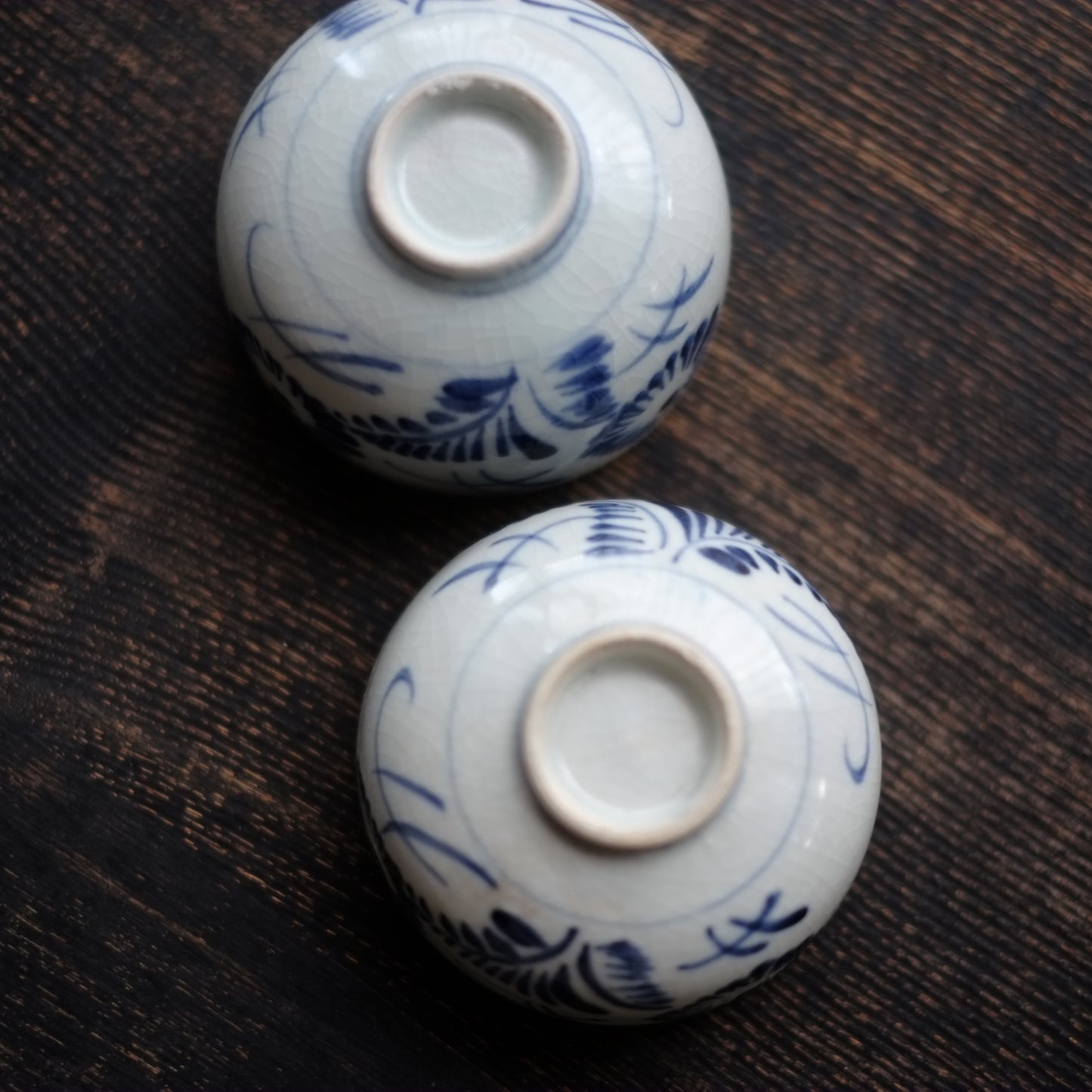 秋草 菊萩文染付　ころ茶碗　煎茶碗　（江戸後期-末期 19世紀）
