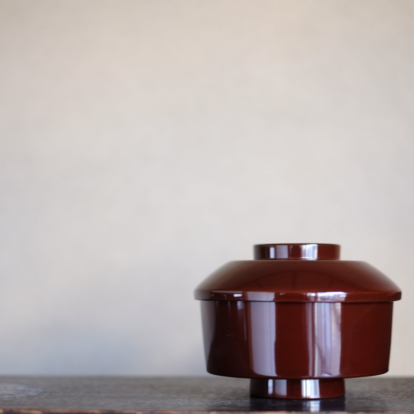 時代　利休形潤塗蓋付面桶椀　中　『汁椀』(江戸-明治初期18-19世紀)