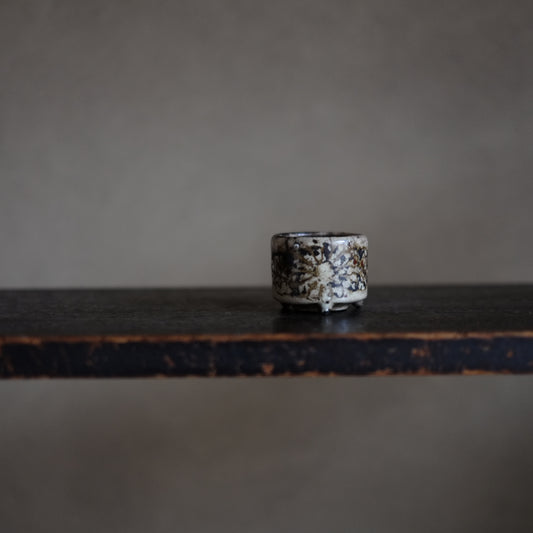 時代 灰釉菊文鉄絵 豆香炉 (江戸時代17-19世紀)