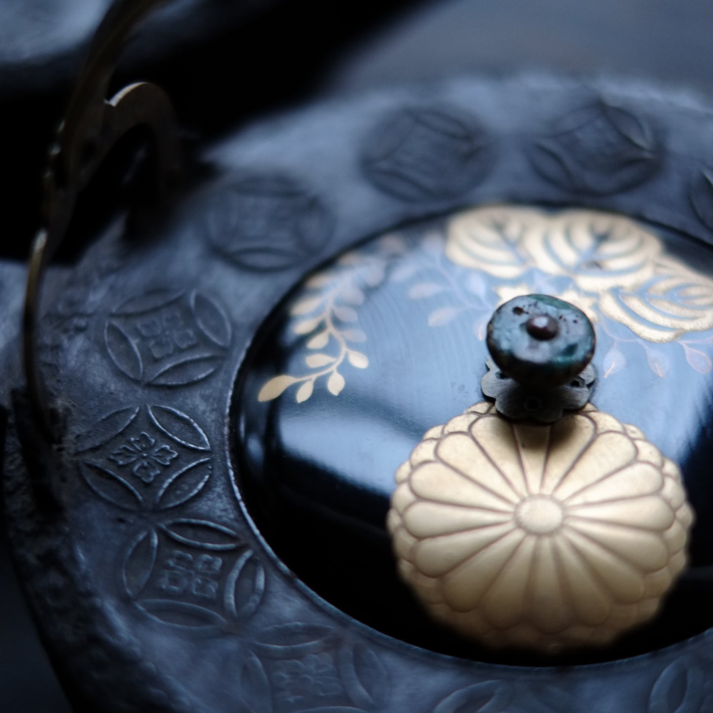 時代　研出蒔絵蓋　鉄銚子　対　燗鍋　時代箱付 (江戸時代)