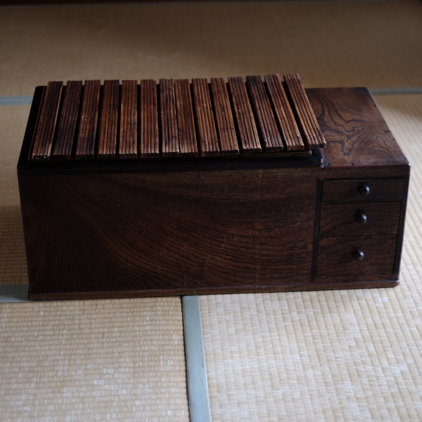 時代　蓋付　杢目江戸長火鉢　一式　（大正〜昭和初期頃）