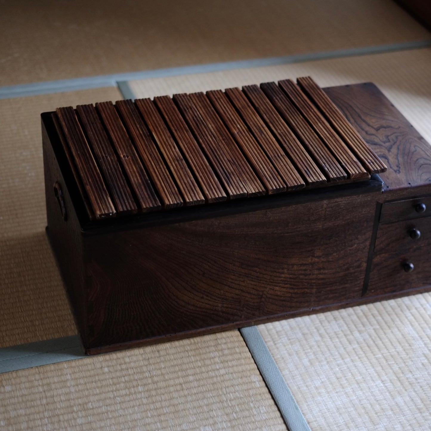 時代　蓋付　杢目江戸長火鉢　一式　（大正〜昭和初期頃）