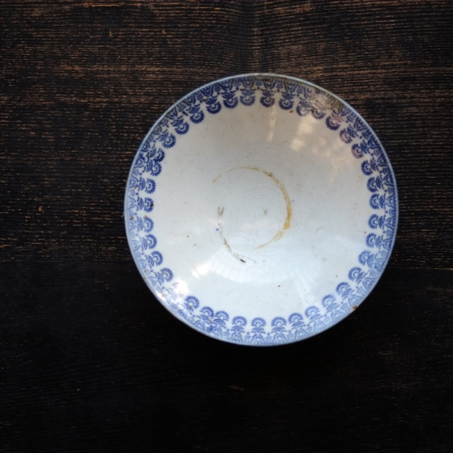 時代　紙摺印判　鶴青海波花文　平茶碗 (明治前期19世紀末)