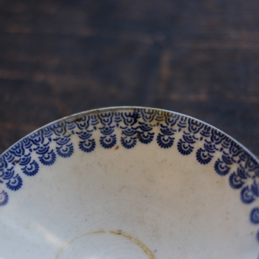 時代　紙摺印判　鶴青海波花文　平茶碗 (明治前期19世紀末)