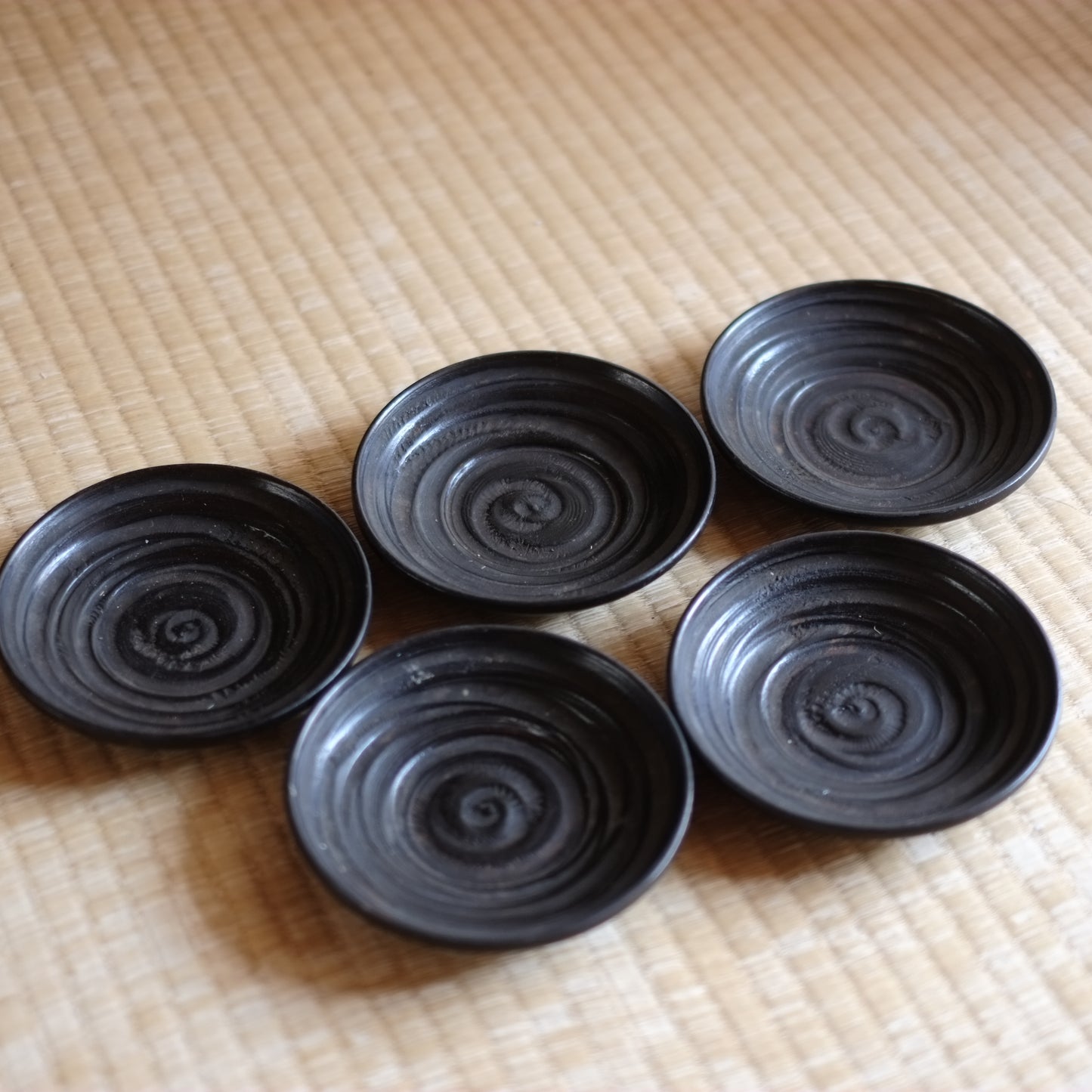 時代　渦巻黒漆　茶托　5客揃