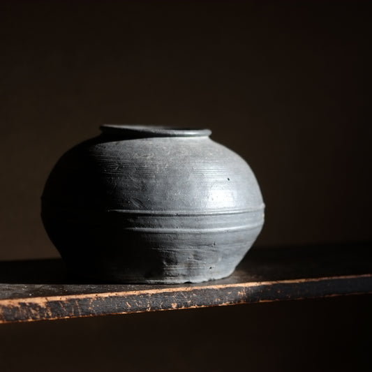 時代　陶質土器　壺　(新羅〜高麗時代)