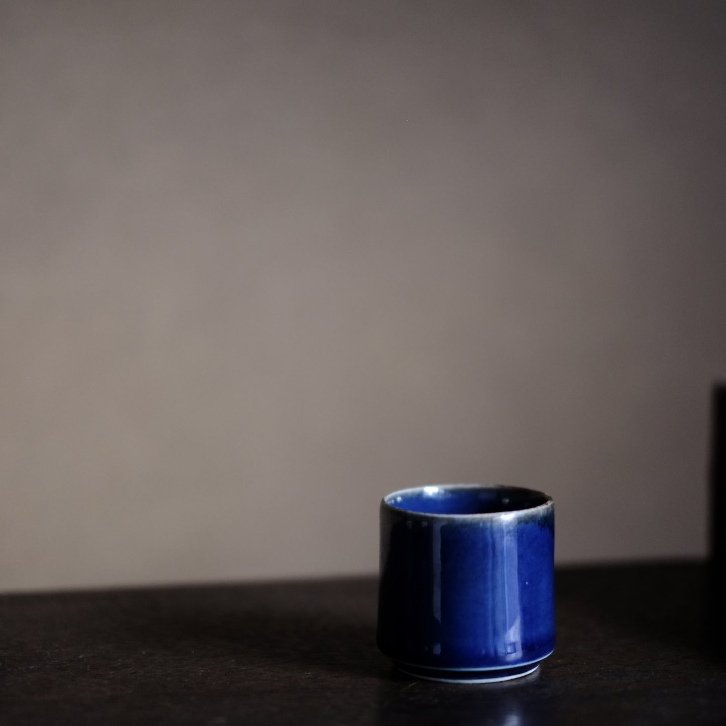 古伊万里総瑠璃釉　覗き猪口　筒杯　 江戸時代　(18-19世紀)