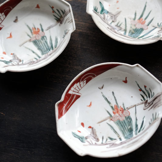 時代 杜若沢瀉図 色絵変形皿 江戸後期-明治初期(19世紀)