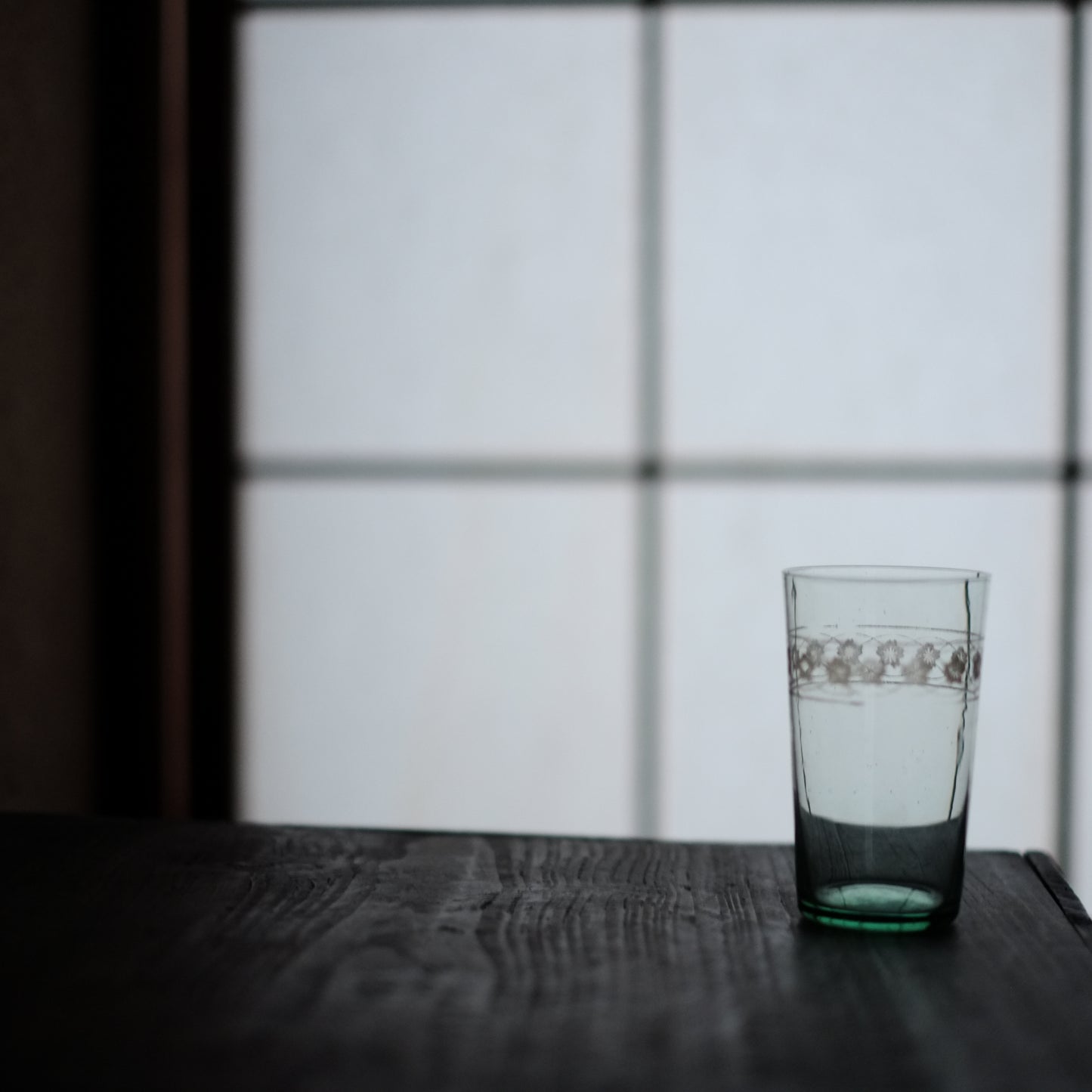 時代　型吹ガラス　サンドブラスト 花文繋ぎグラス　(大正-戦前)