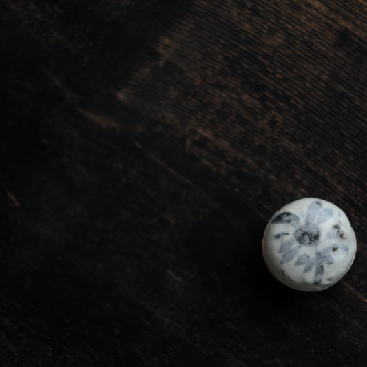 呉須染付花紋 香合　小合子　(明朝　16-17世紀)