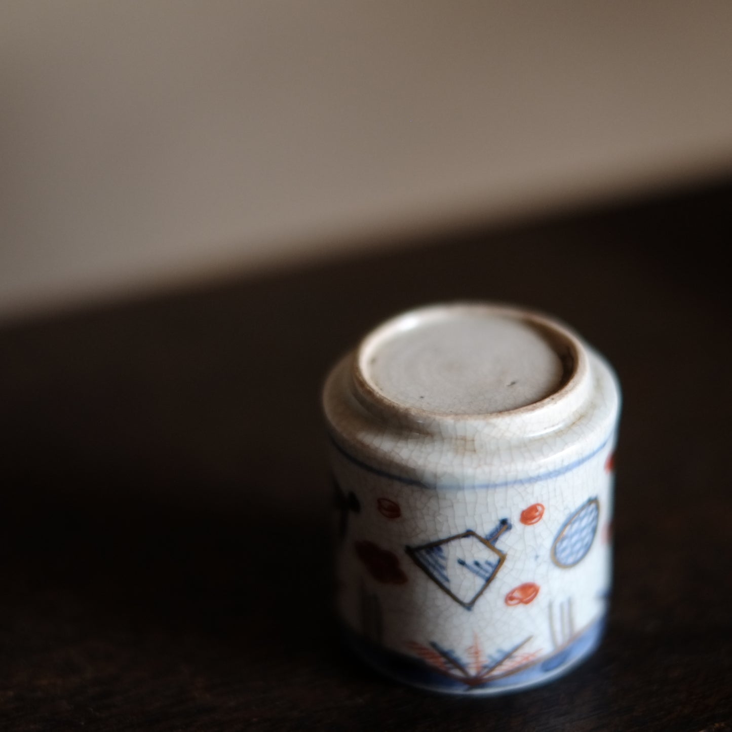 古伊万里　梅正月文様　色絵染付　覗き猪口　筒杯　 江戸時代(19世紀)