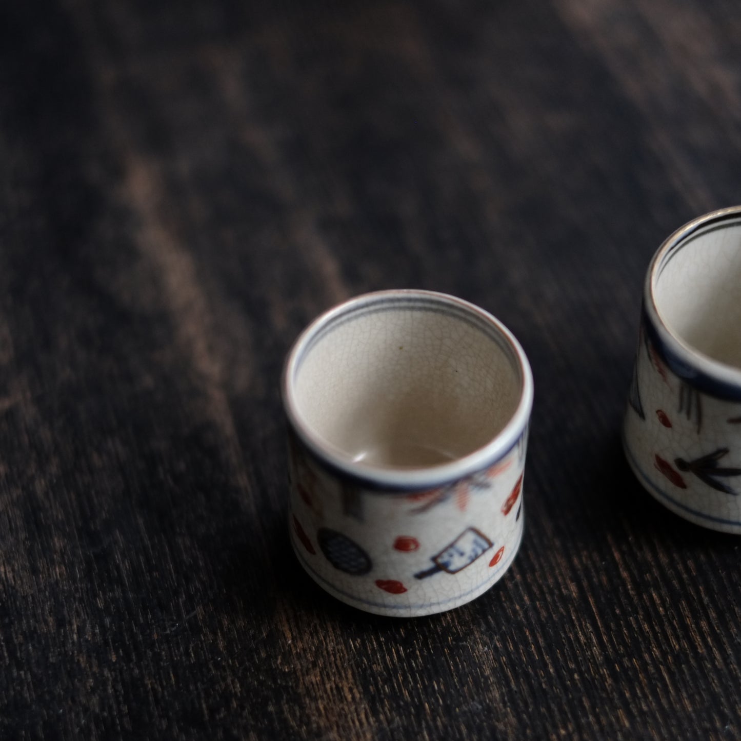 古伊万里　梅正月文様　色絵染付　覗き猪口　筒杯　 江戸時代(19世紀)