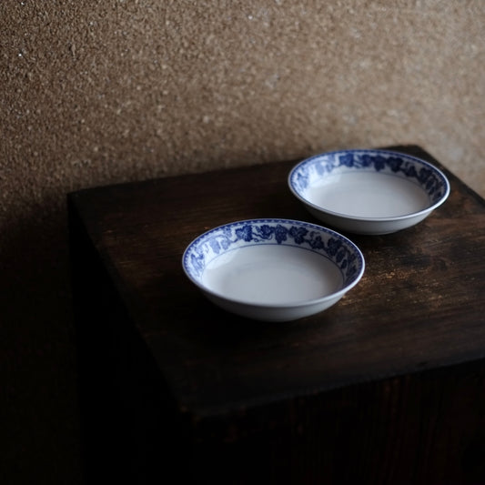 時代　オールドノリタケ　葡萄唐草文　白磁小皿　
(大正元年1912年頃)