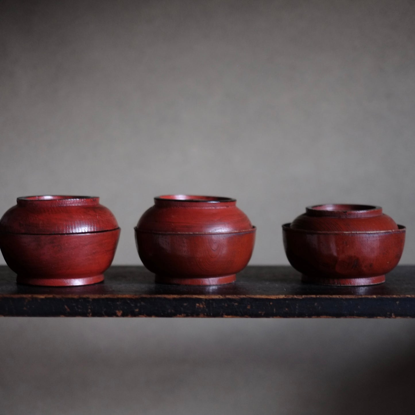 時代　吉野地方　目弾き塗　蓋付菓子椀　三客セット (江戸後期-明治初期)