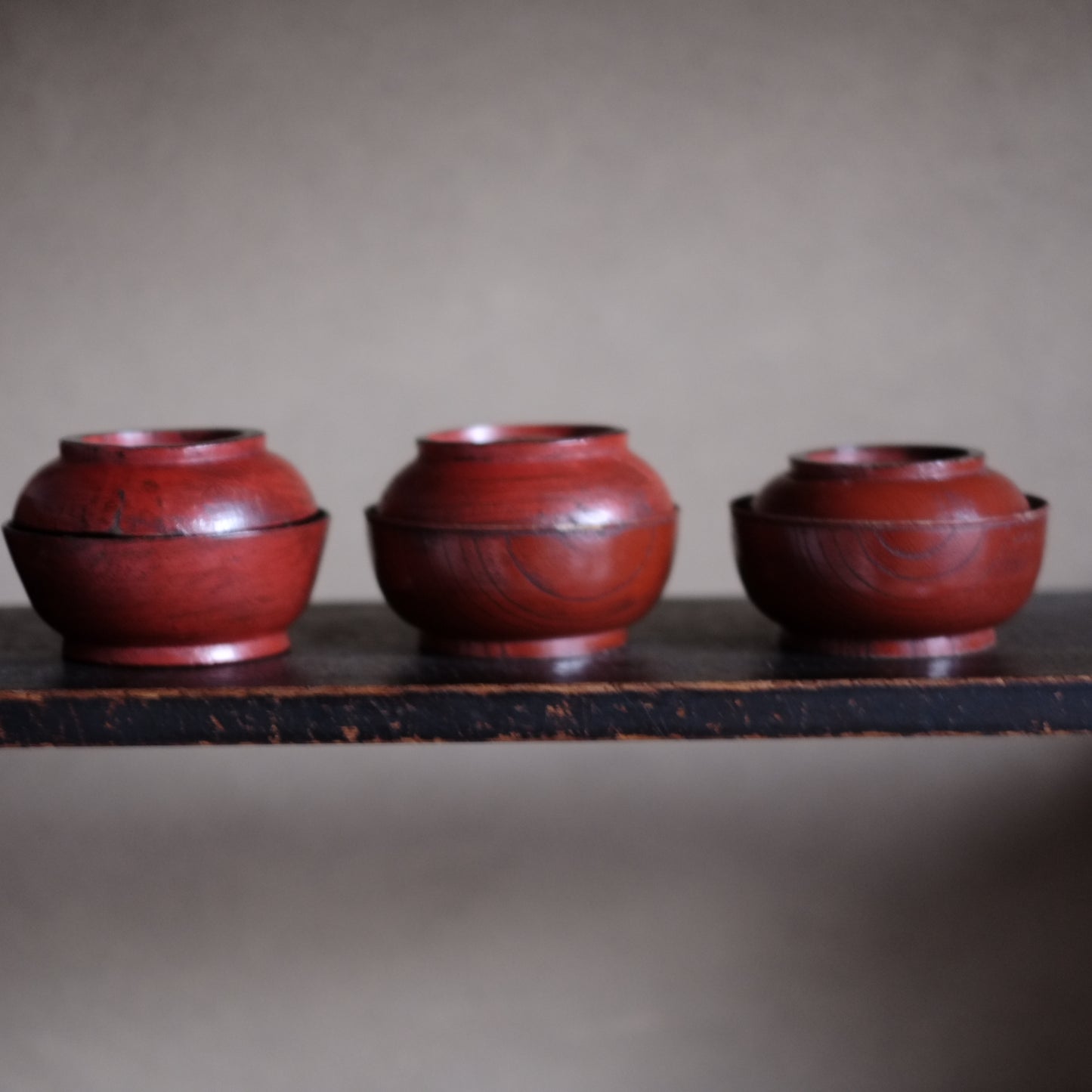 時代　吉野地方　目弾き塗　蓋付菓子椀　三客セット (江戸後期-明治初期)