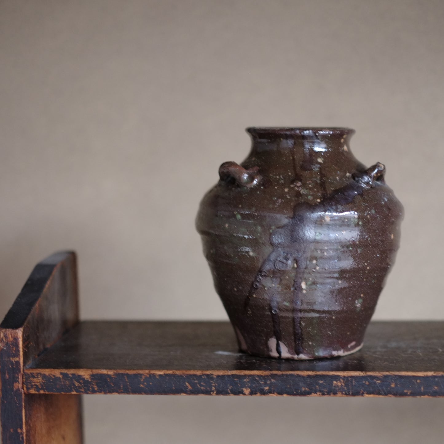 時代　褐釉三耳茶壺　(19世紀頃)
