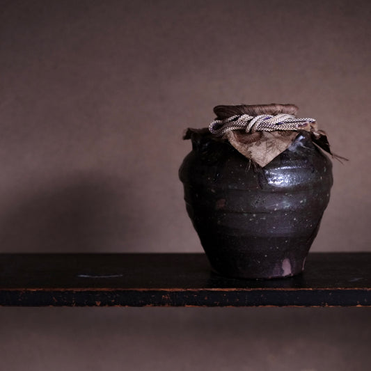 時代　褐釉三耳茶壺　(19世紀頃)