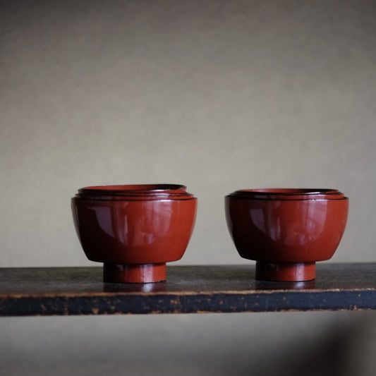 時代　吉野地方　縁黒朱塗四つ椀　 (江戸後期ー明治初期)