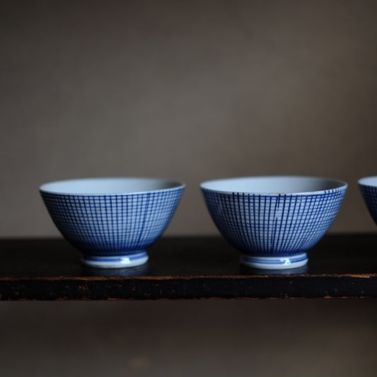 時代　格子文染付茶碗