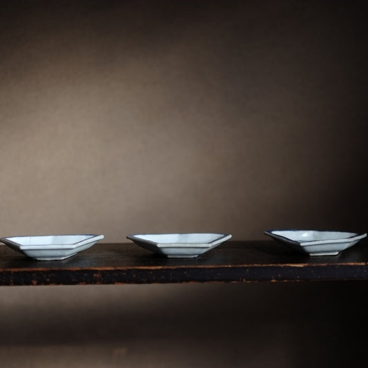 新渡染付 青花 変形皿 (清朝期)