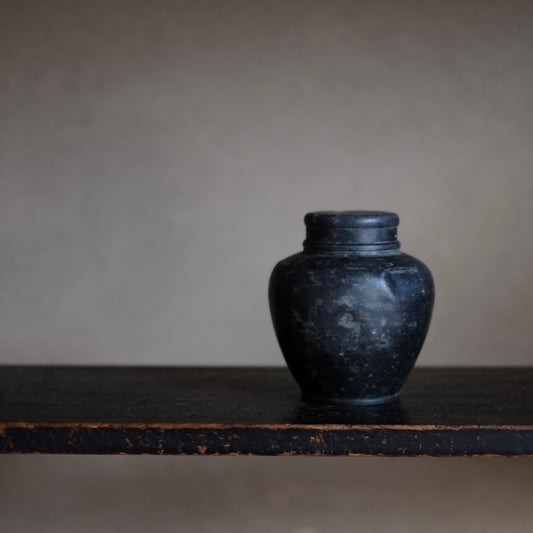 時代　古錫茶壺　雲生茂威號造　(17-19世紀）