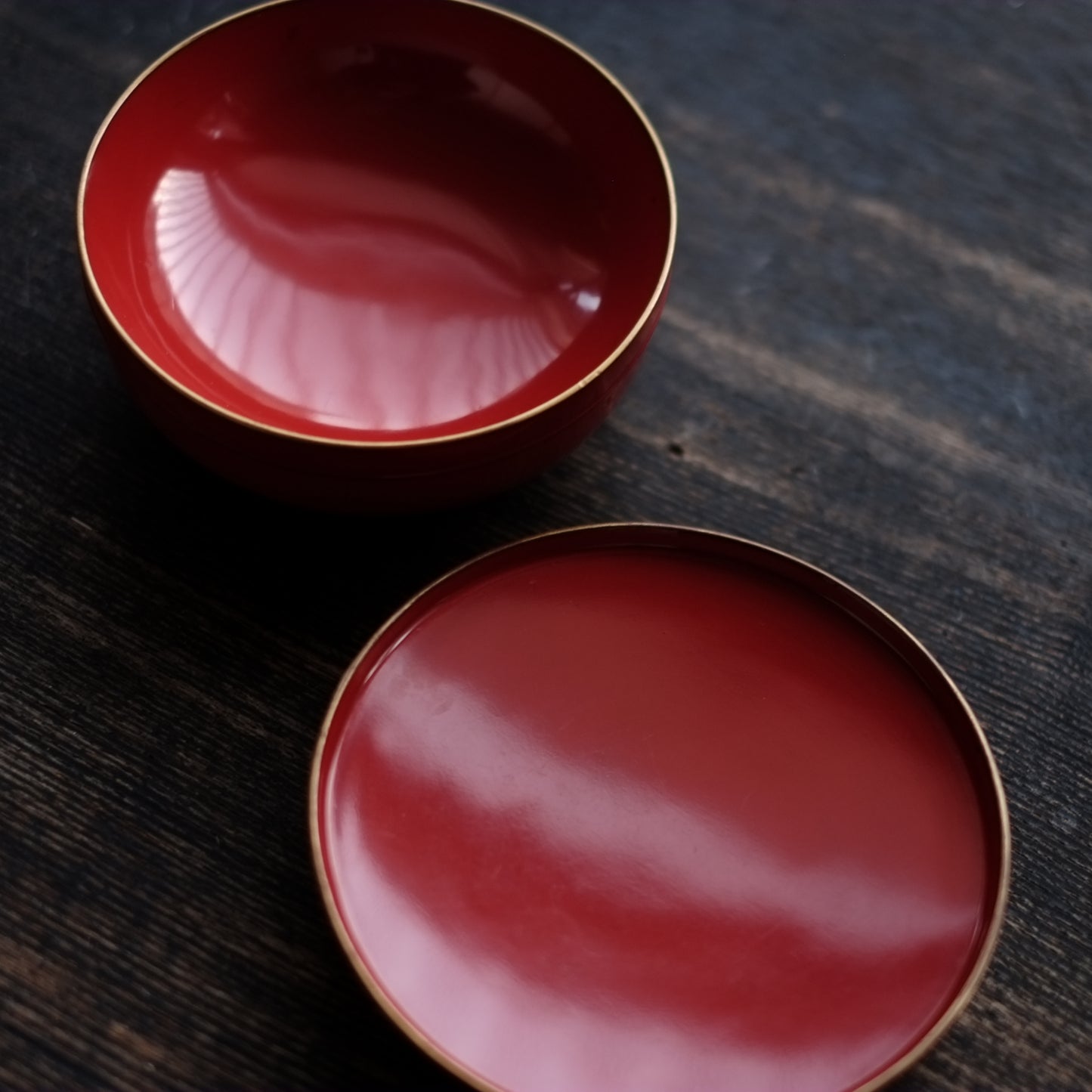 時代　輪島塗　縁金皆朱底黒　蓋付平椀(明治-大正)