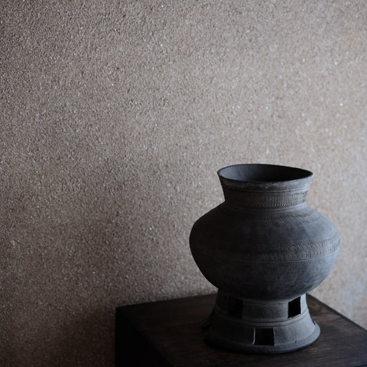 陶質土器　台付直頚壺　新羅・伽耶土器（5ｰ6世紀）