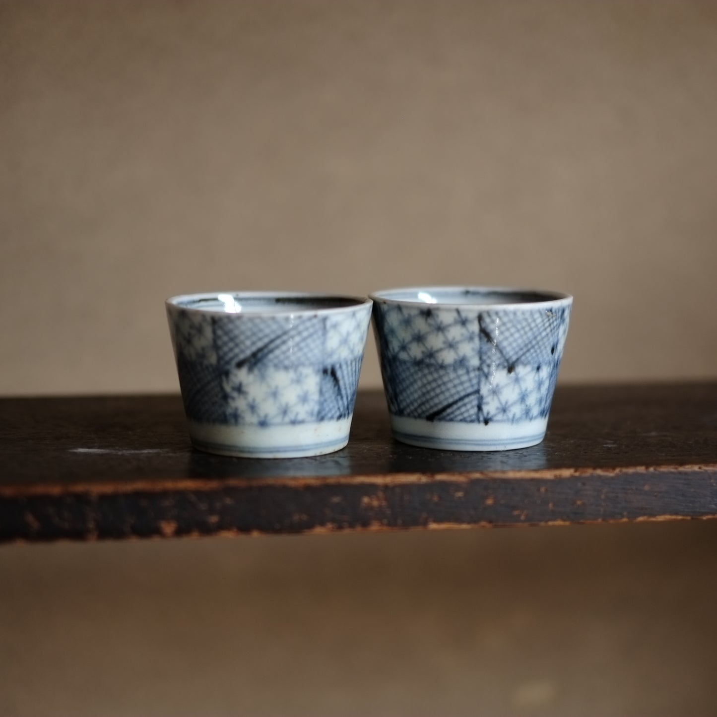 時代　古伊万里　幾何文蕎麦猪口　二客組 （江戸後期）