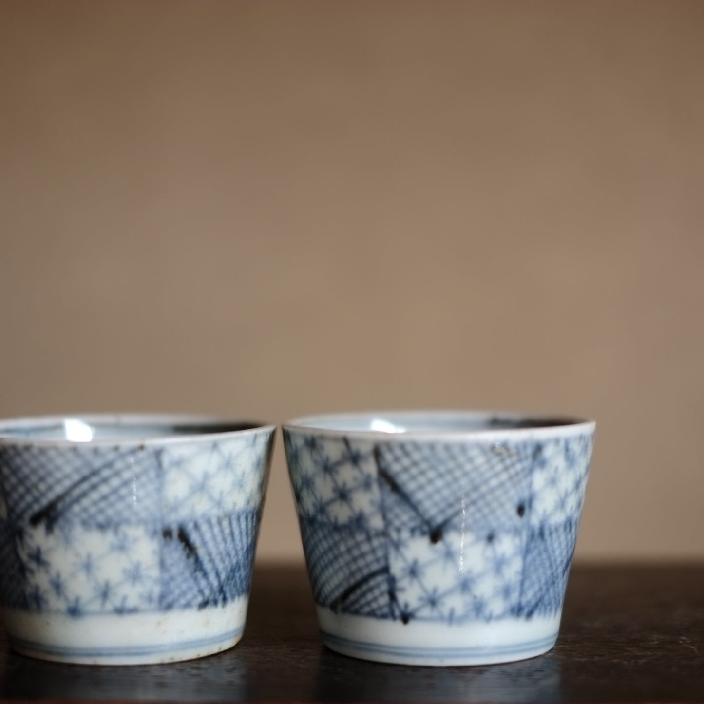 時代　古伊万里　幾何文蕎麦猪口　二客組 （江戸後期）