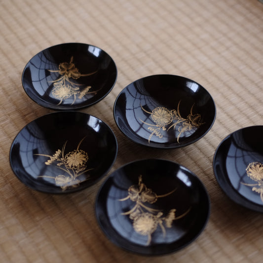 時代 菊文黒漆塗沈金小皿 5客揃 (明治時代)