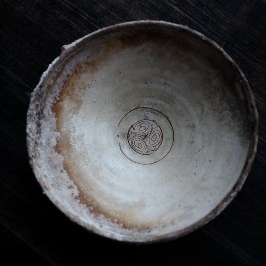 ビザンチン古陶　黄釉釘彫文大鉢　(11-13世紀)