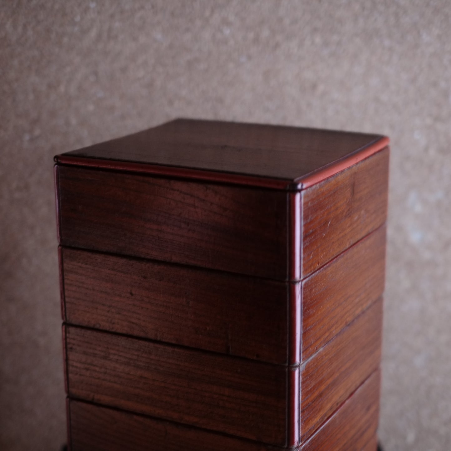 時代　縁朱木地塗五段重箱　（幕末-明治初期)19世紀末