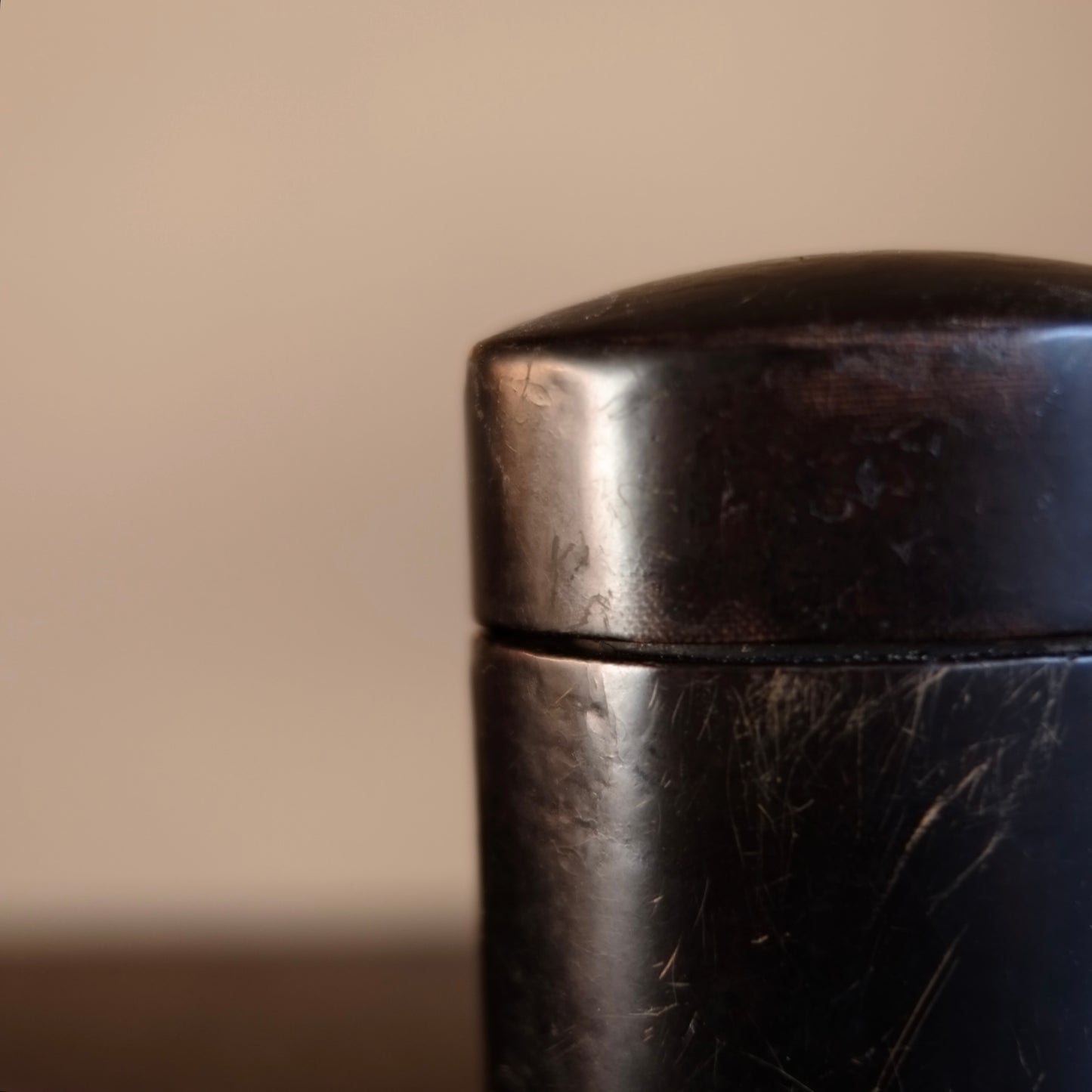 時代　布着内朱外黒漆　煙草入　(江戸-明治時代)