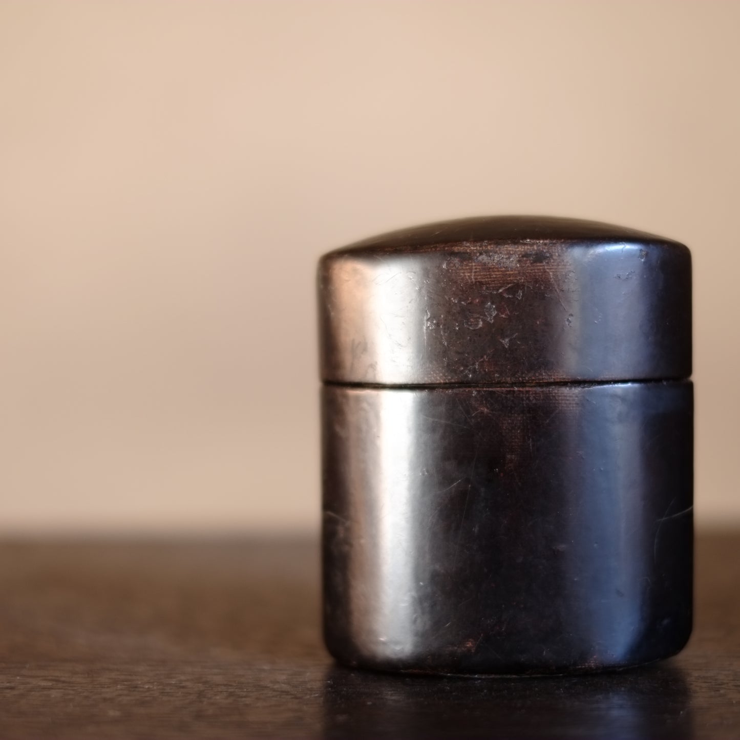 時代　布着内朱外黒漆　煙草入　(江戸-明治時代)