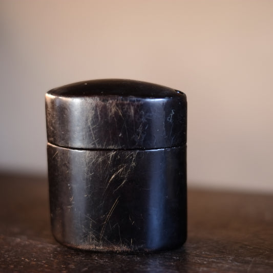 時代　布着内朱外黒漆　煙草入　(江戸-明治時代)