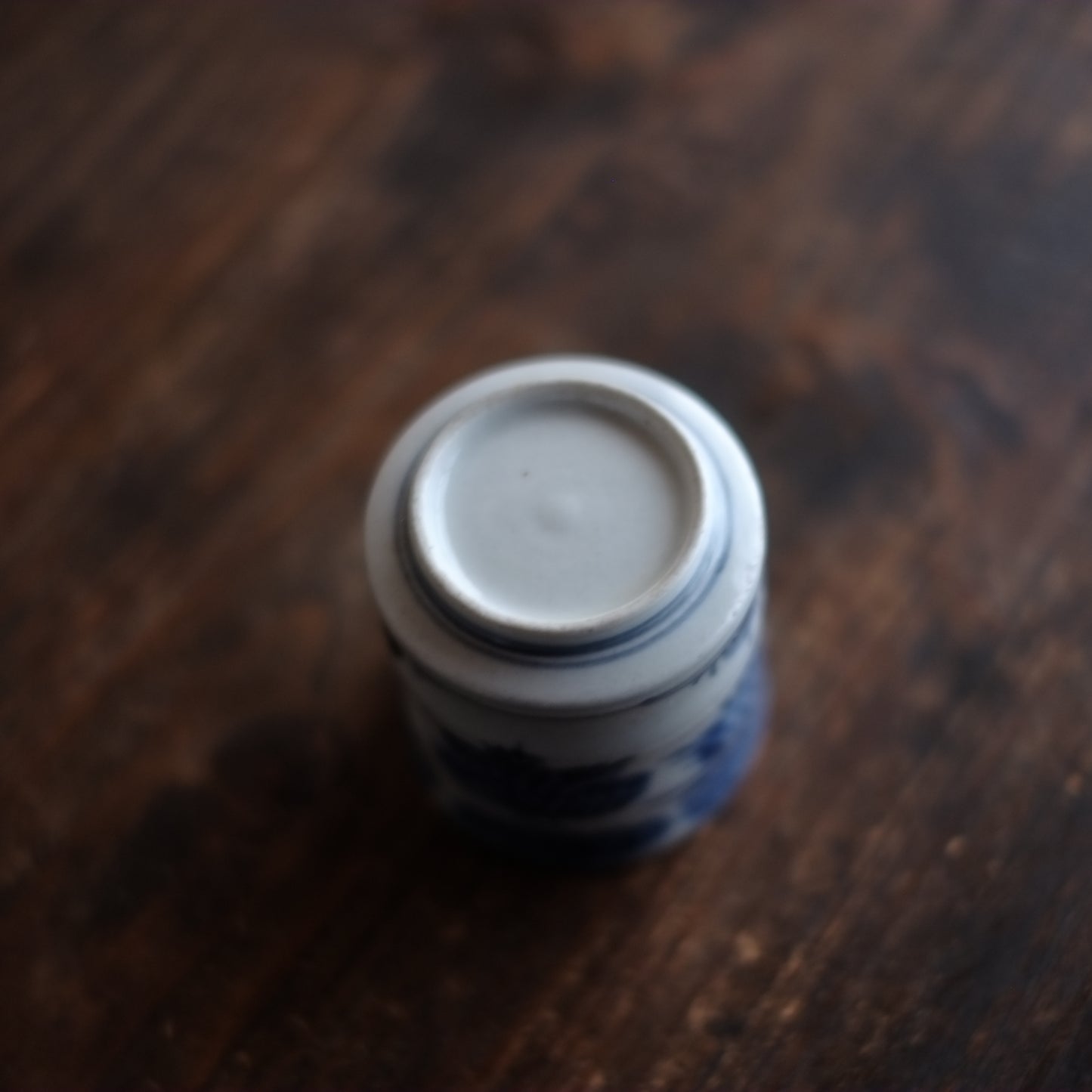 時代　竹節型　松葉文染付覗き猪口　　　　筒杯　(江戸時代) 18-19世紀