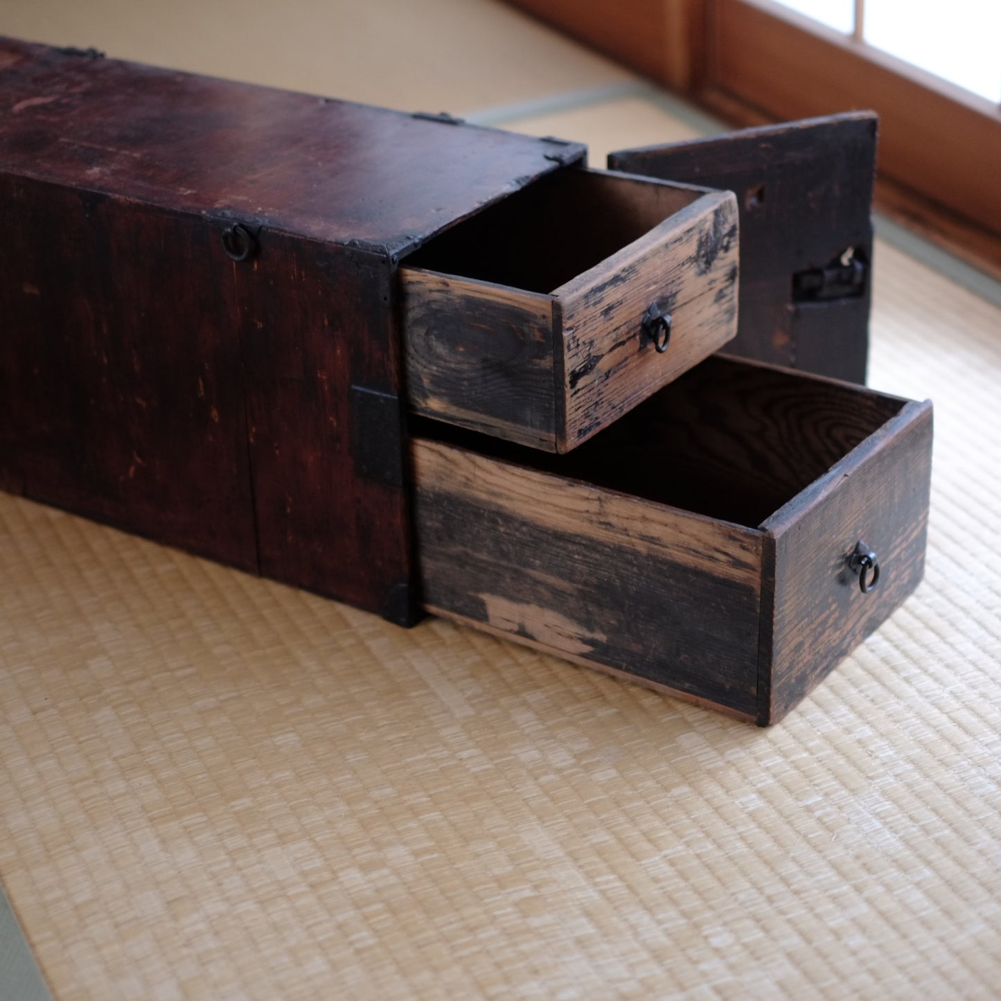 時代　鉄金具付小箪笥・抽斗箱 (江戸時代)