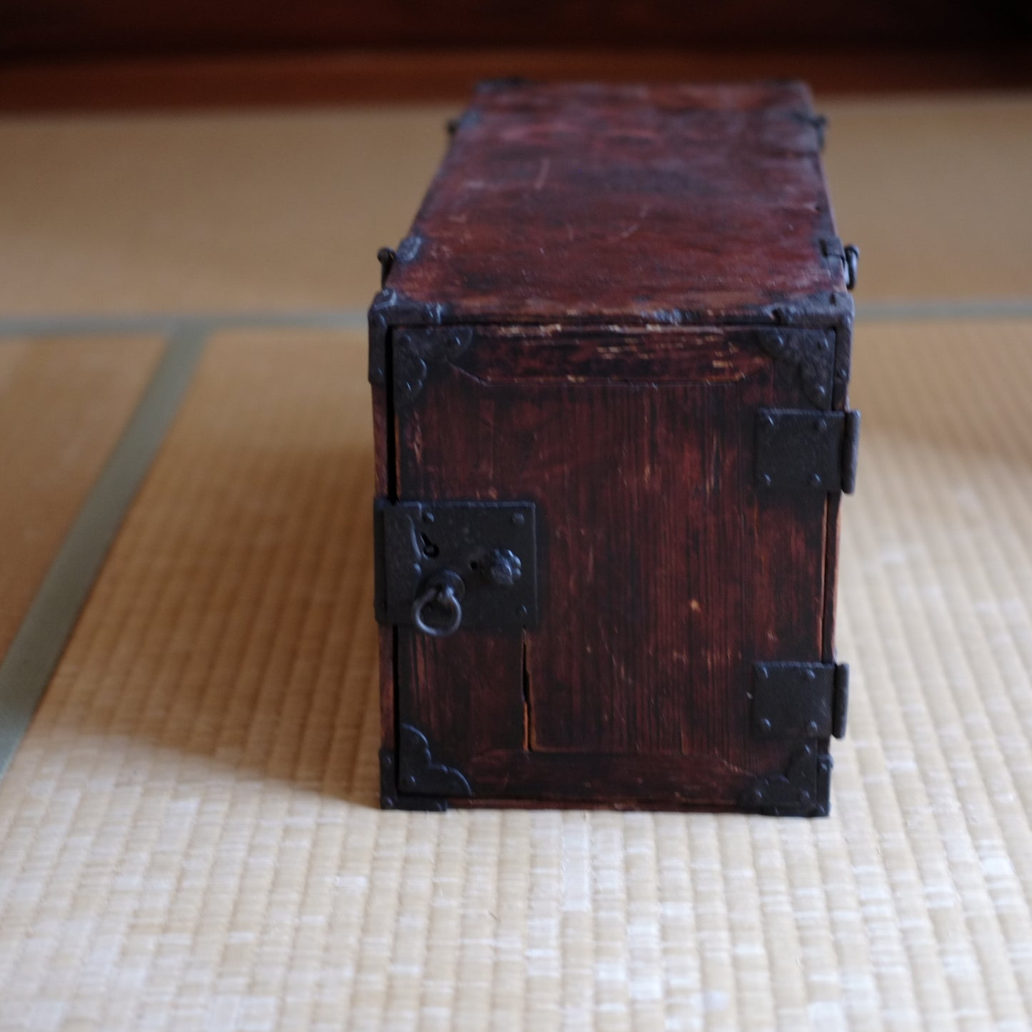 時代　鉄金具付小箪笥・抽斗箱 (江戸時代)