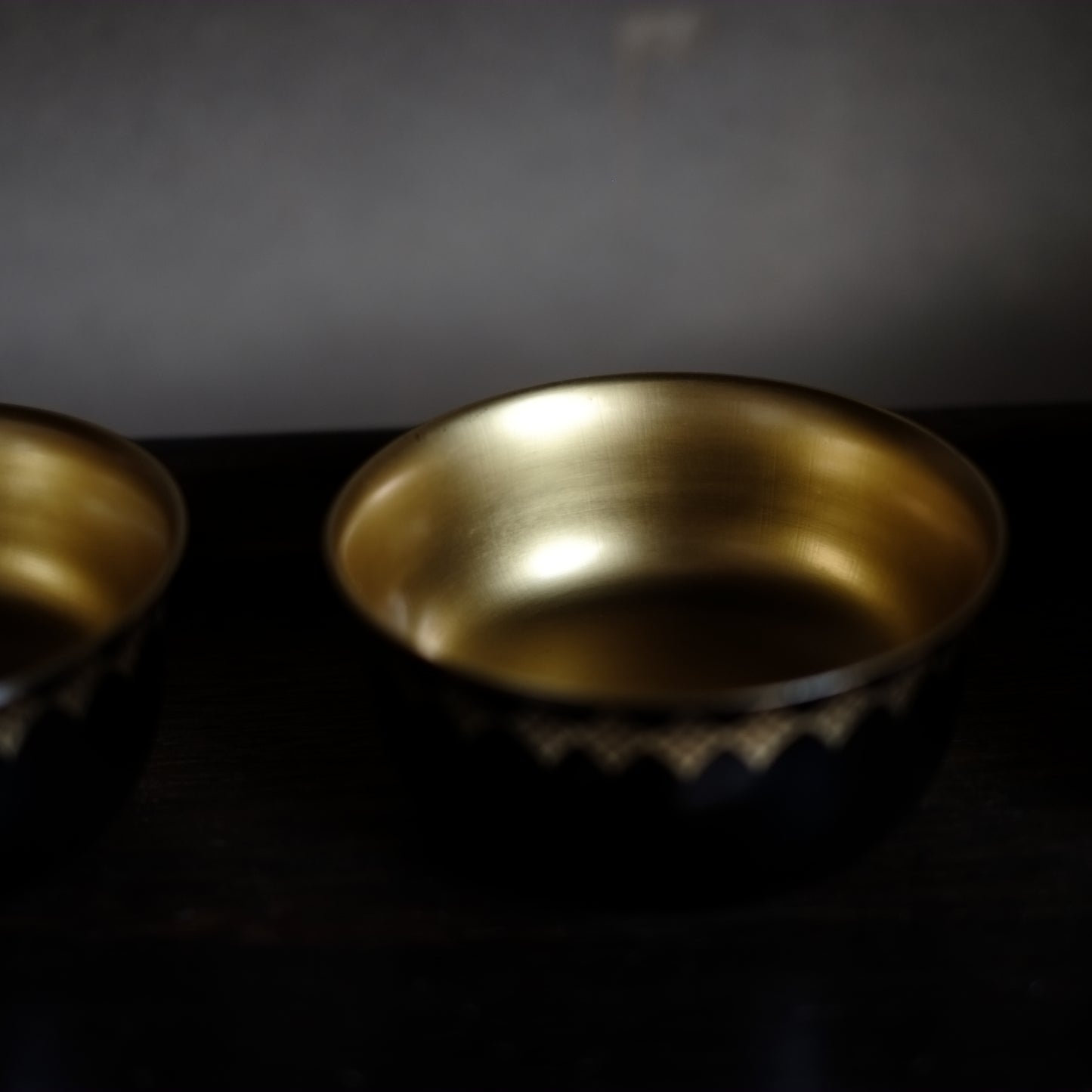 時代　黒漆菱繋ぎ内総金碁笥底椀(明治-大正期)