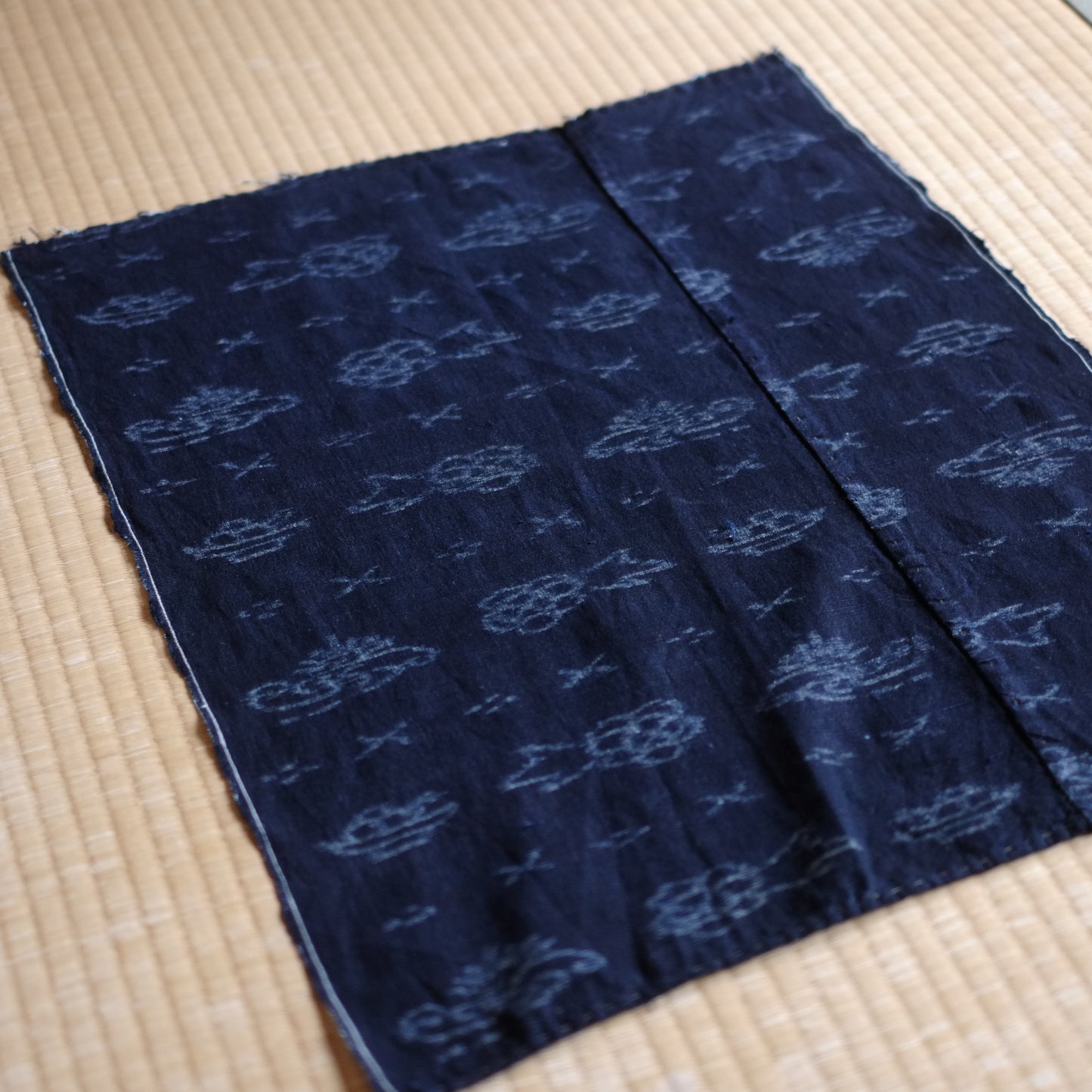 時代　藍染絵絣古布　（明治-大正期）