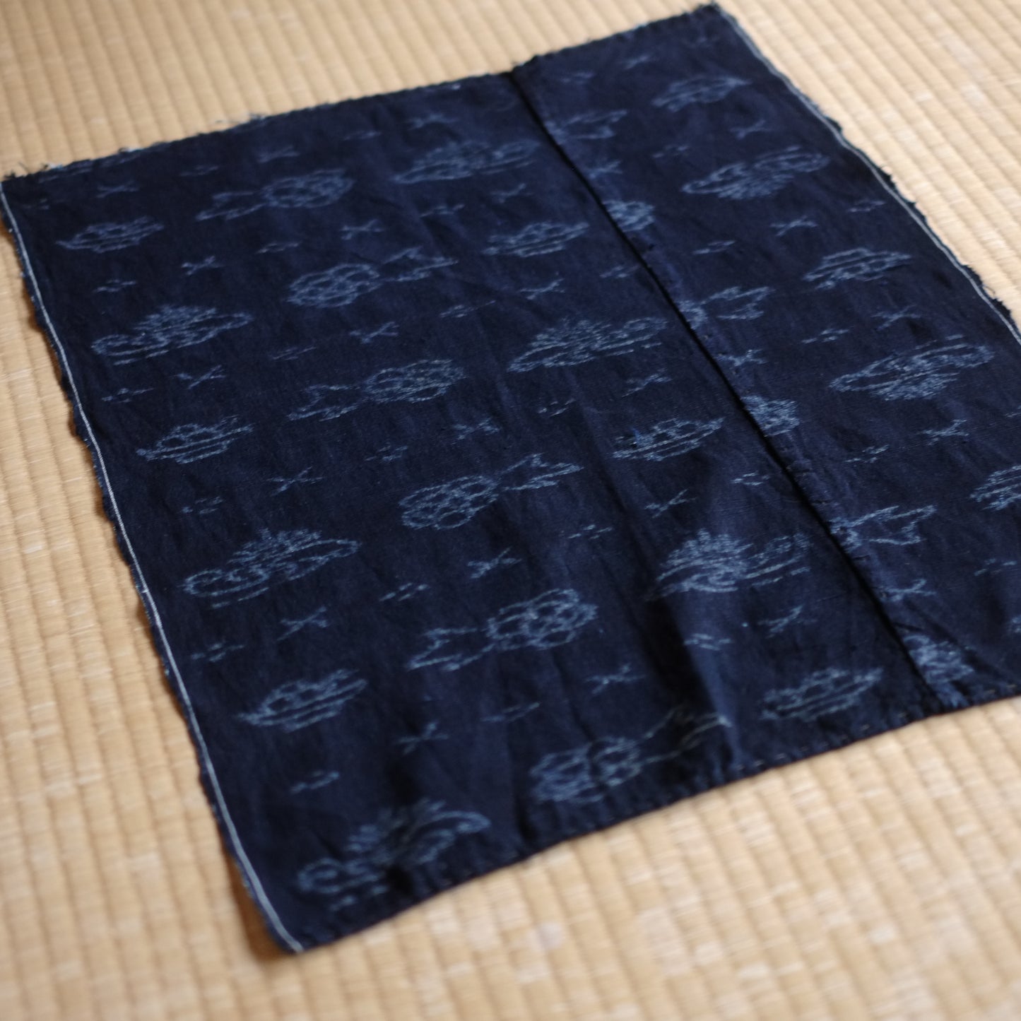 時代　藍染絵絣古布　（明治-大正期）