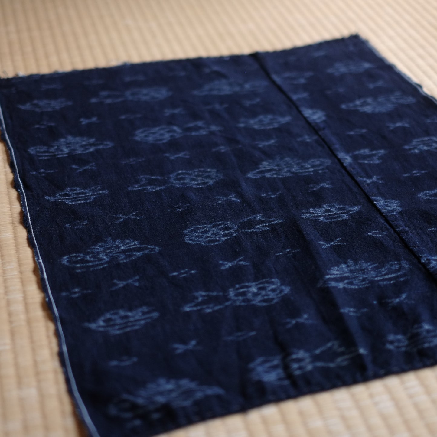 時代　藍染絵絣古布　（明治-大正期）