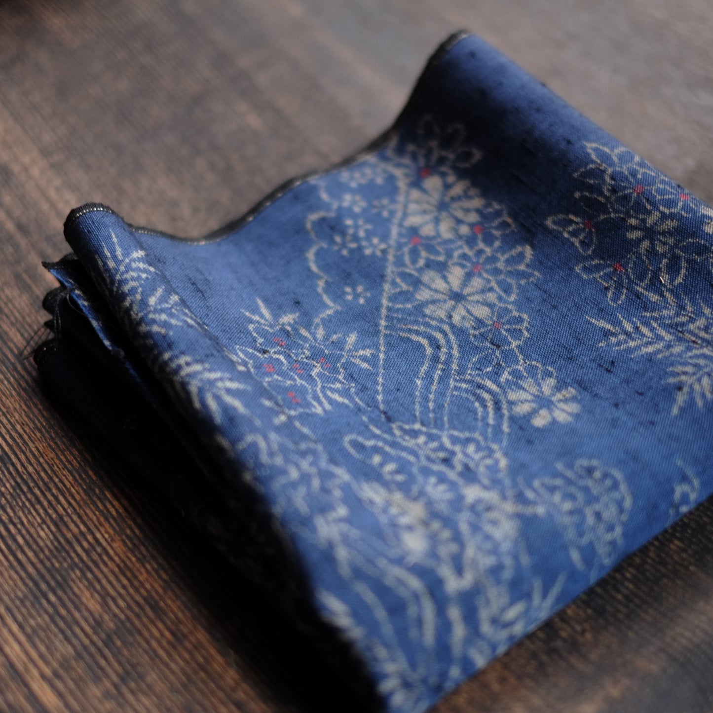 時代　花流文　藍地型染古布（昭和期)