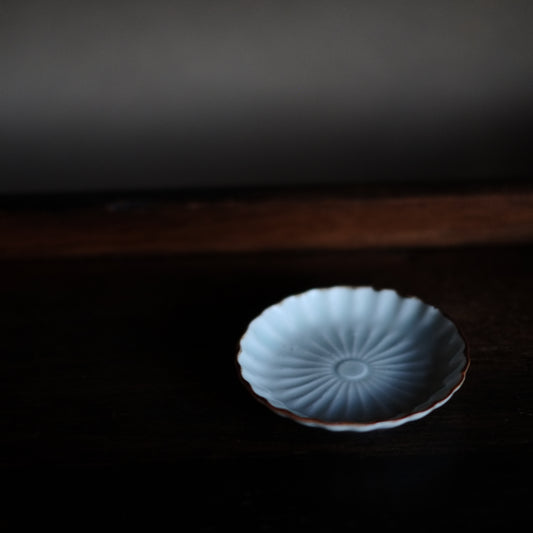 時代 菊文紅縁白磁豆皿 (19世紀)